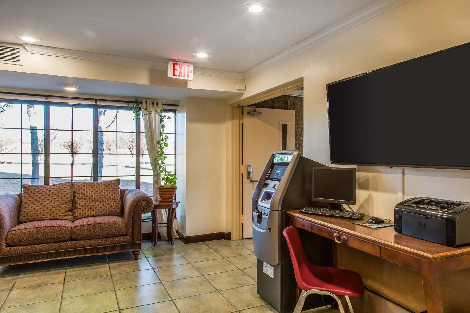 Econo Lodge Milldale - Southington Eksteriør billede