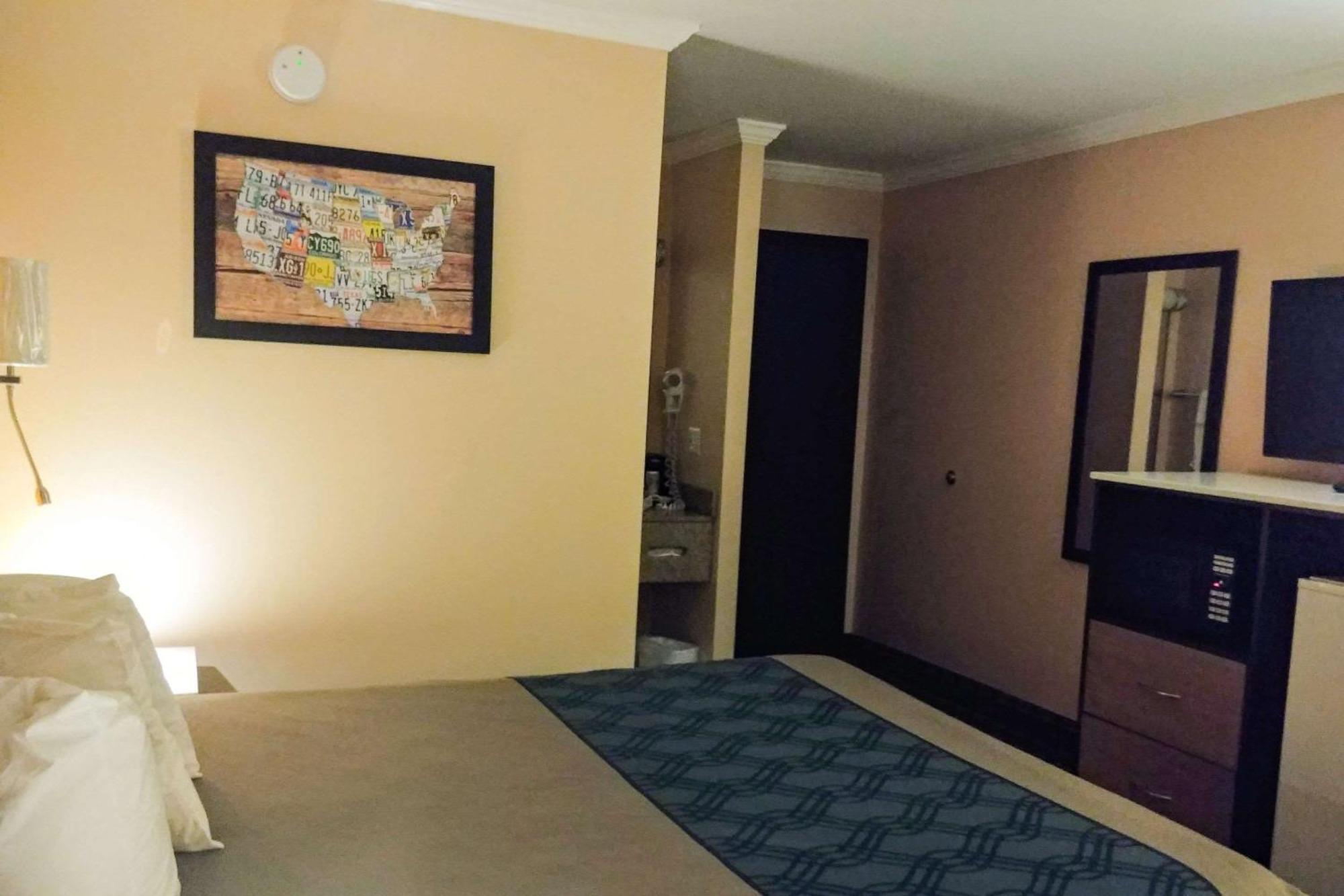 Econo Lodge Milldale - Southington Eksteriør billede